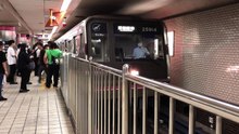大阪メトロ千日前線（野田阪神行き）谷町九丁目駅停車シーン