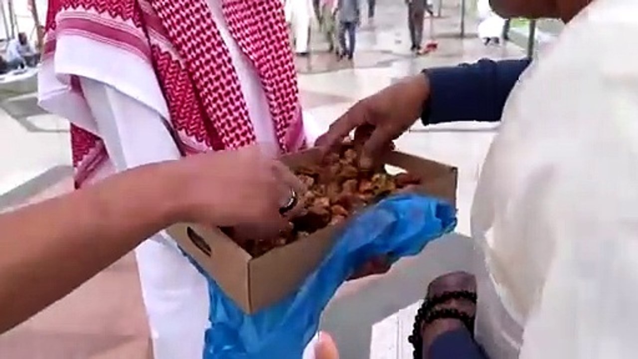 Biggest Camp Iftar near Masjid Quba  3500 People at a Time - Inside & Outside Scenes- zubair riaz