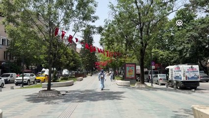 Sıcak hava Koaceli'de sokakları boş bıraktı