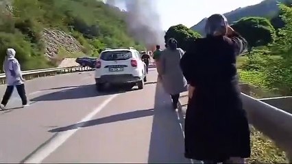 Aracın patlama anı kameraya yansıdı