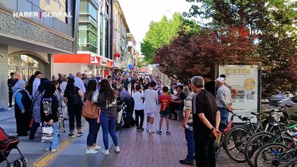 Yeni neslin sanatçıları Neşet Ertaş'ı dillerinden düşürmüyor