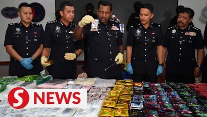 下载视频: Almost RM5mil in drugs seized in Selangor, two syndicates busted, says cops