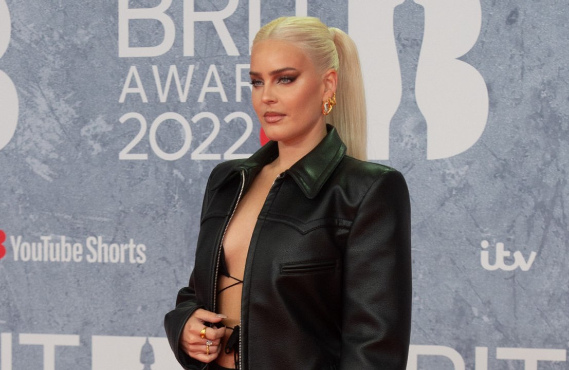 Anne-Marie thinks she 'weed herself on stage' during her pregnancy