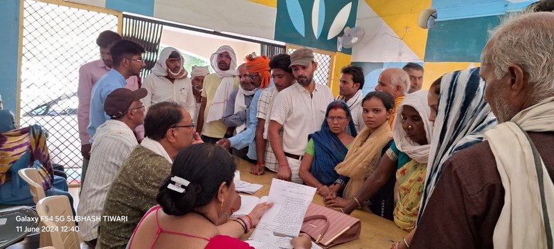 आचार संहिता समाप्त होने के बाद पहली जनसुनवाई, डेढ़ सैकड़ा से अधिक लोग पहुंचे समस्या लेकर