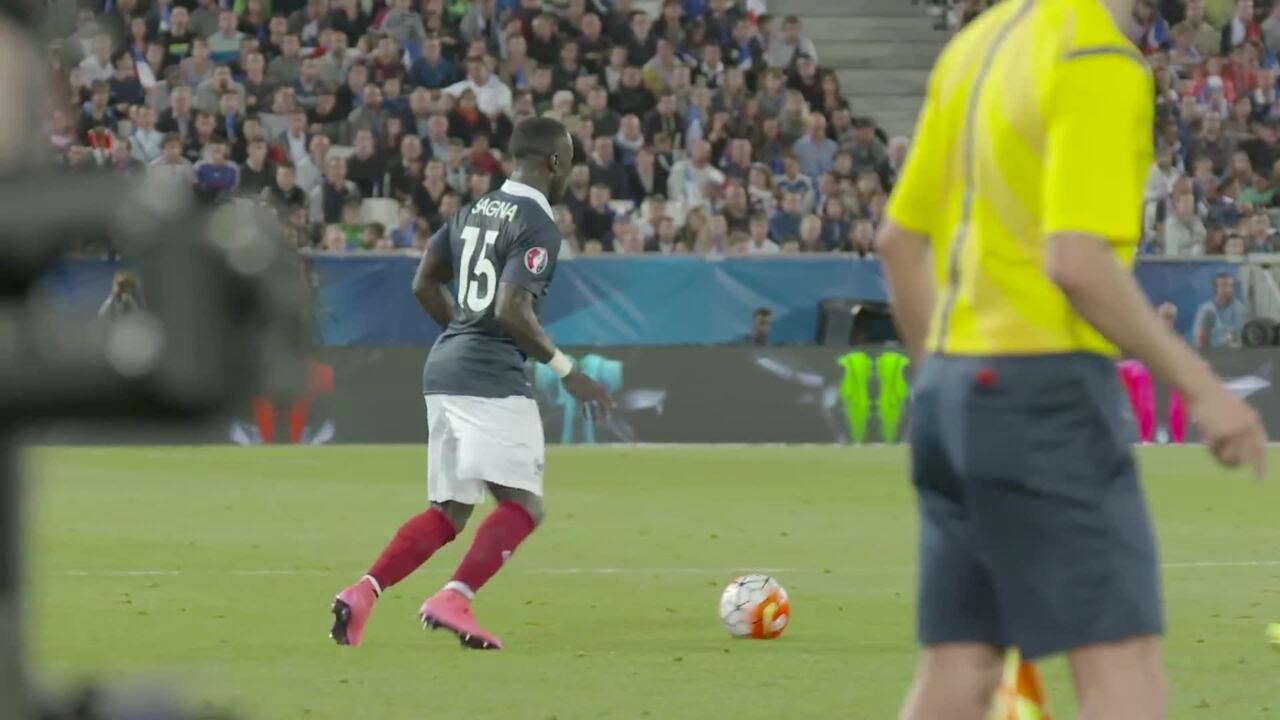 Gros plan sur Bacary Sagna
