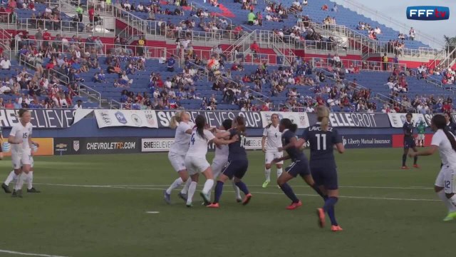 Retourné acrobatique de Claire Lavogez lors de France-Angleterre HD