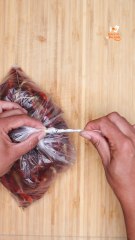 Así se desata un nudo de una bolsa