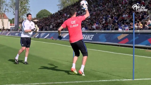 Hugo Lloris à l'échauffement
