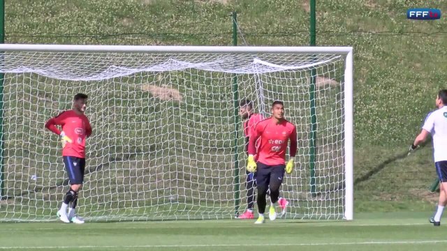 Exclusif les Bleus à huis clos !