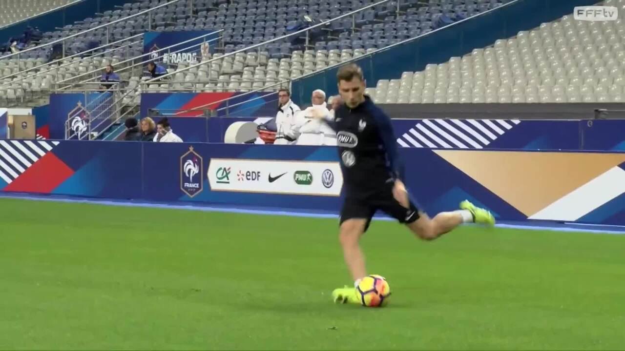 Reprises de volée et parades au Stade de France, reportage