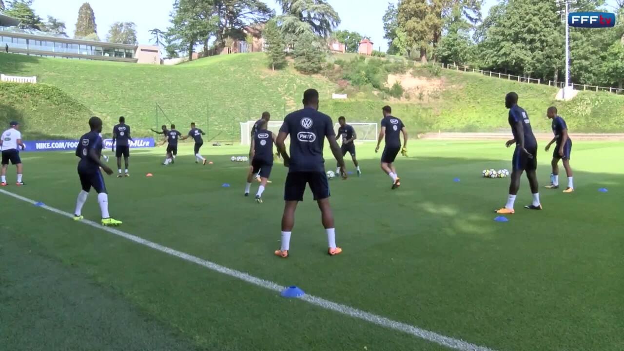 Entrainement à huis clos des Bleus