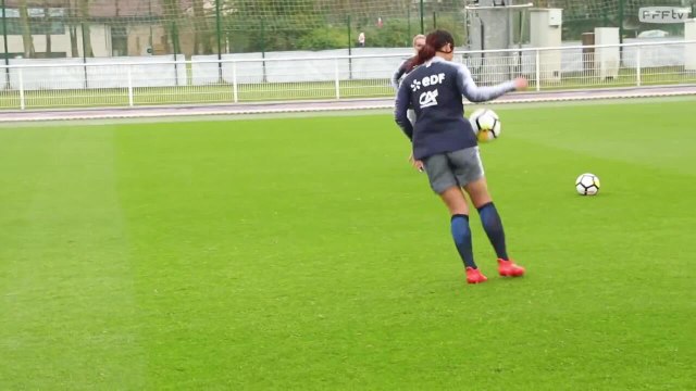 Deux très beaux coups francs de Valérie Gauvin