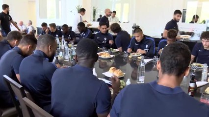 Dernier déjeuner à Clairefontaine, reportage