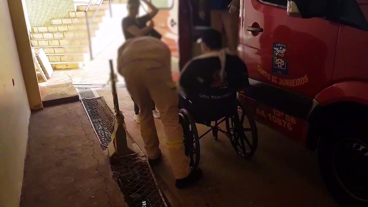 Homem fica ferido ao cair de bicicleta na Rua Presidente Bernardes