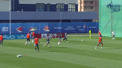 Lundi 18, Équipe de France l'entraînement des Bleus en replay