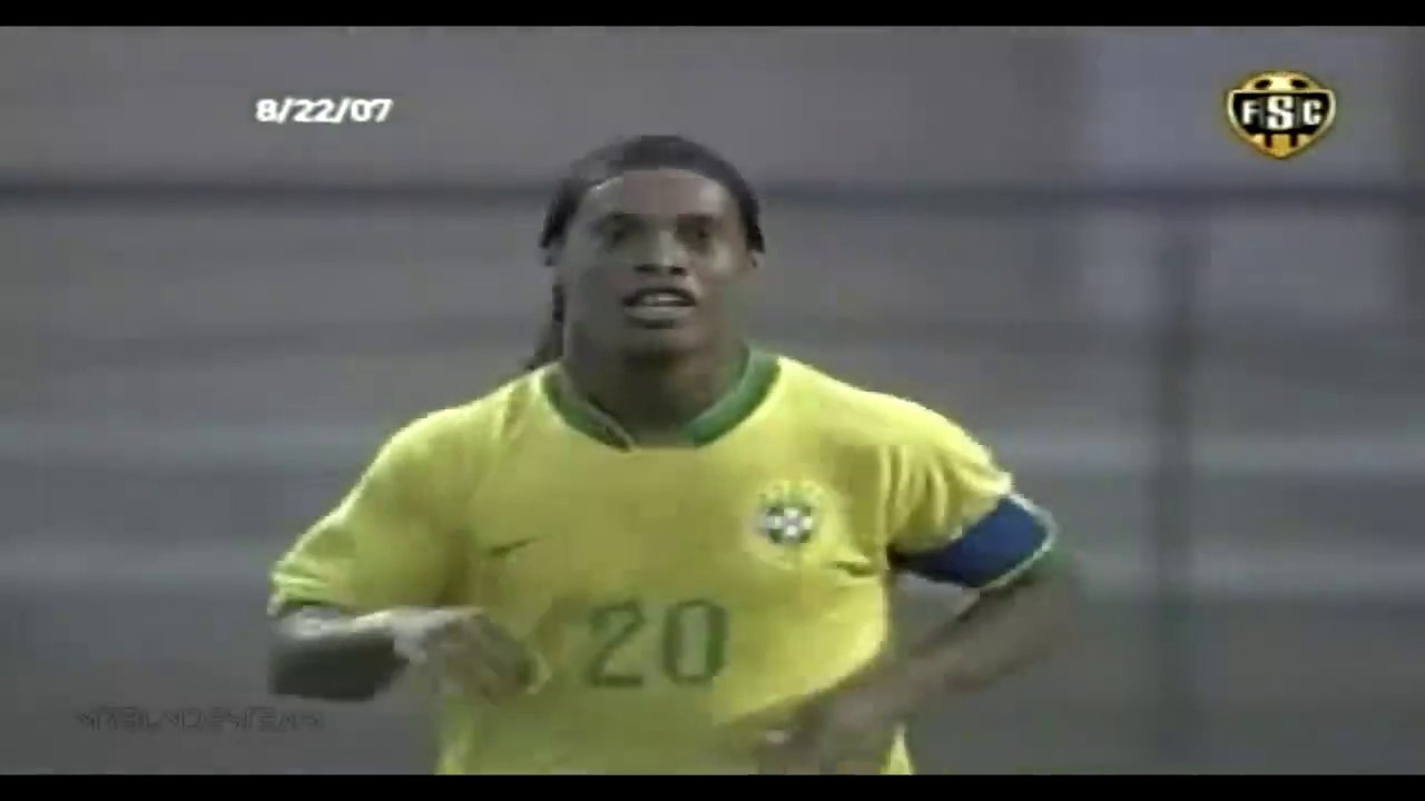 رونالدينيو يدخل المباراة ابداع ومهارات لاتنسي - مهارات رونالدينهو