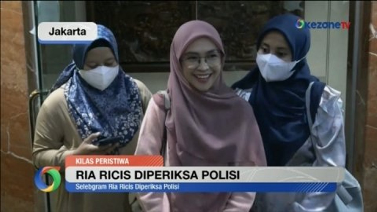 OKEZONE UPDATES: Selebgram Ria Ricis Lapor Polisi Atas Dugaan Pengancaman dan Pemeresan hingga Viral di Media Sosial Seorang WNA Mengendarai Truk dan Menerobos Jalan Tol
