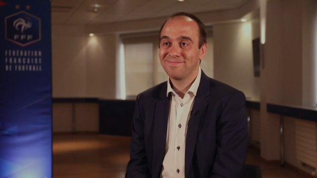 Dans les vestiaires de la Direction des Relations Institutionnelles et Internationales et des Compétitions Internationales avec Grégory