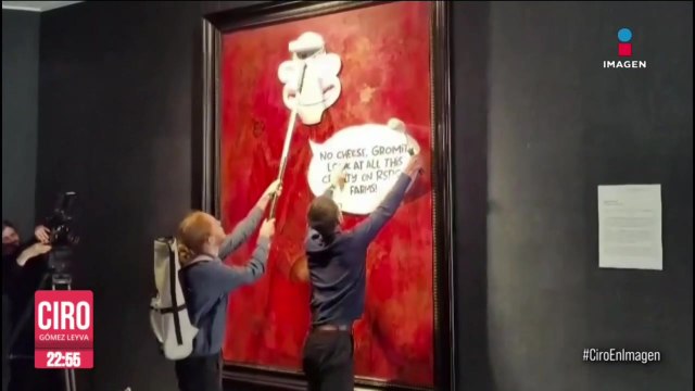 Activistas vandalizan el primer retrato oficial del Rey Carlos III