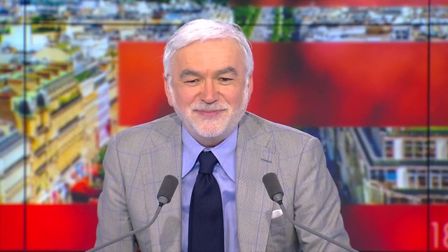L'édito de Pascal Praud : «La droite la plus bête du monde ?»