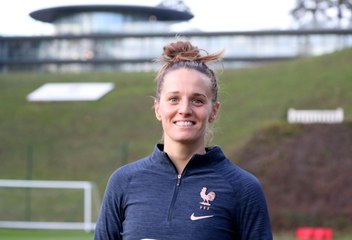 Le retour en bleu de Sandie Toletti