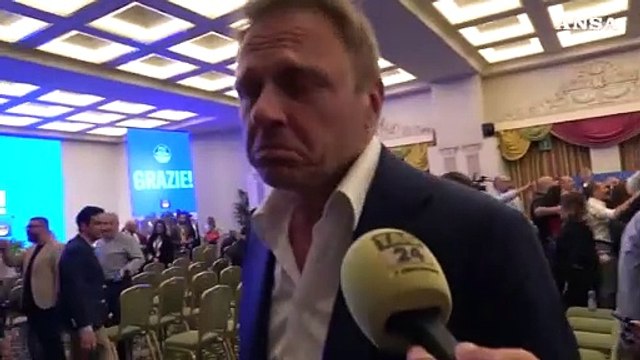 Lollobrigida infastidito dalla domanda sul caso Signorelli: Perche' cerchi lavoro?