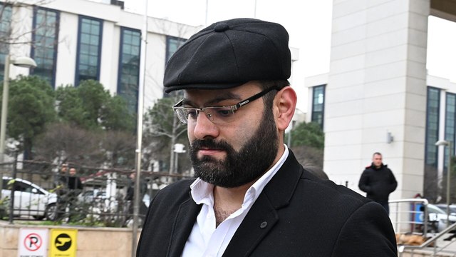 Bu ne rahatlık! Hrant Dink’in katili Ogün Samast adliyeden tespih sallayarak çıktı