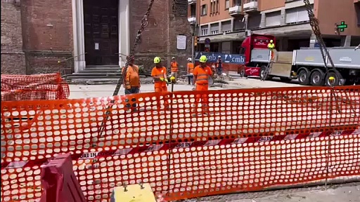Video Bologna, il video della scopertura del canale in via Riva Reno per i cantieri del tram