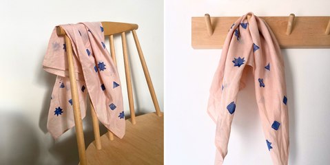 Customiser un foulard avec des tampons