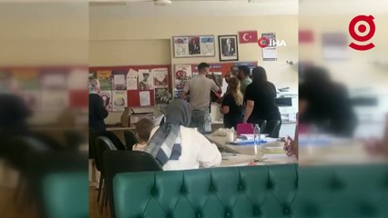 İstanbul'da dehşet! Kız kardeşi sınıfta kalınca öğretmene saldırdı