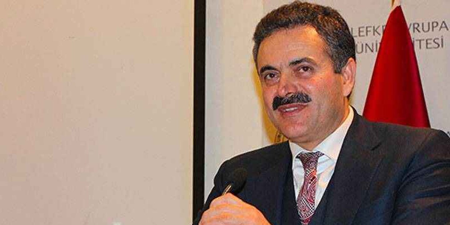 AKP Milletvekili Haluk İpek'in 'eli cebinde' meclis konuşması tartışma yarattı