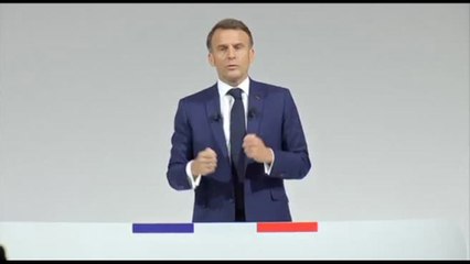 Francia, Macron: "Sciogliere Assemblea unico modo per far chiarezza"