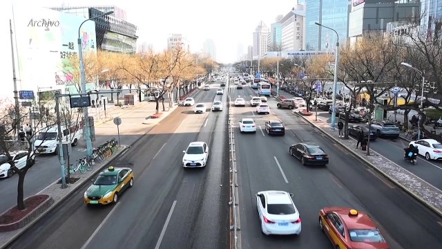 La UE amenaza a China con elevados aranceles a los automóviles eléctricos