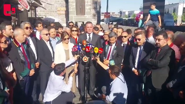 Avukatlardan, Tahir Elçi'nin öldürüldüğü Dört Ayaklı Minare önünde açıklama