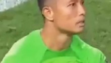 新加坡幇中國出綫，新加坡門將的飯店被眾網友打賞！Singapore Goalie's restaurant is rewarded by netizens!