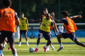Victoire des "Oranges"
