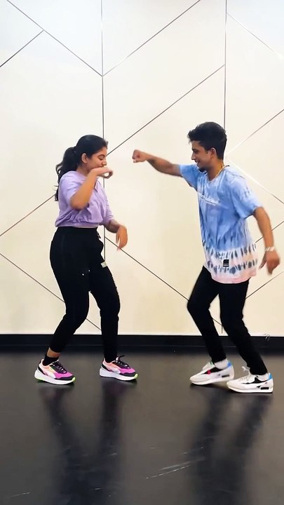 Hot Girl Dance 
