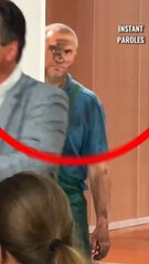 Ce père n’osant pas entrer dans la salle de spectacle reçoit le soutien précieux de sa fille