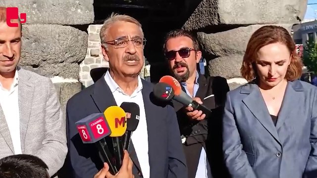 DEM Parti Milletvekili Mithat Sancar: Dört Ayaklı Minare'nin önünde barış çağrısı yaparken katledildi.
