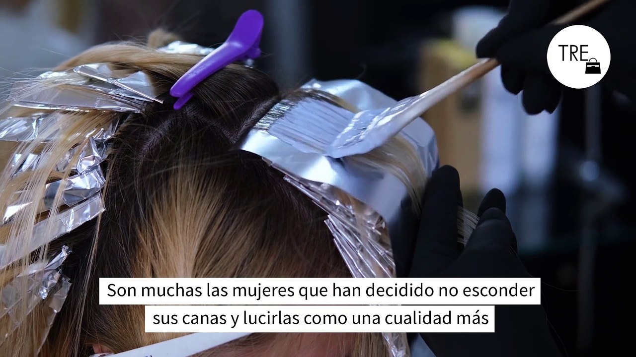 Estas son las mechas que adoran las mayores de 50 con canas porque se integran a la perfección con su color de cabello natural