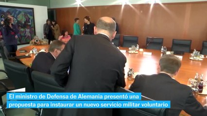 El ministro de Defensa alemán propone instaurar el servicio militar voluntario