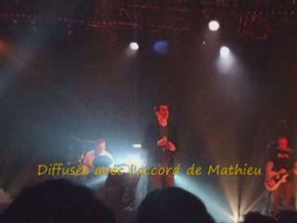 Mathieu Johann chante "parle Hugo parle"