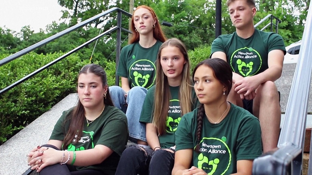 Sandy Hook Shooting Survivors Are Graduating Without 20 of Their Classmates