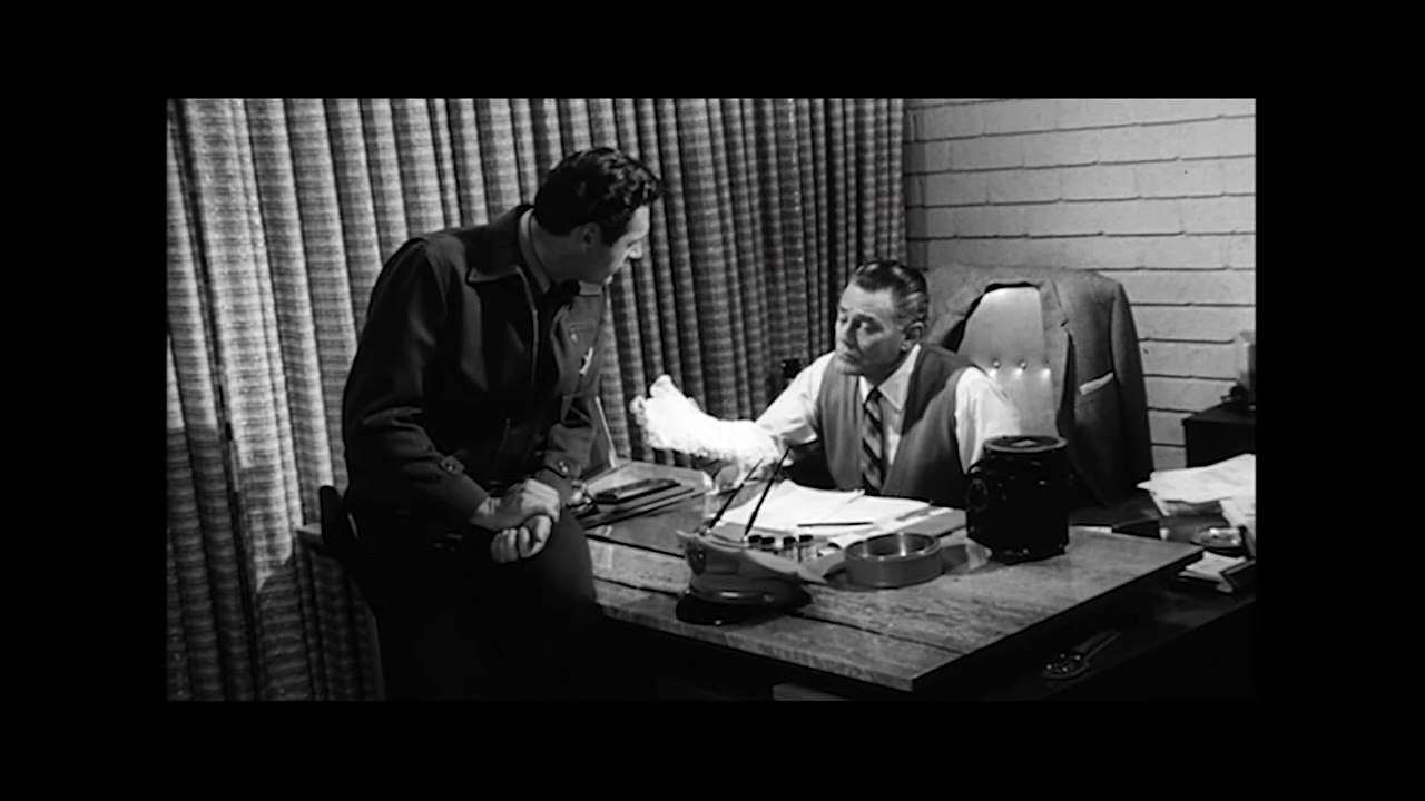 THE BEACH GIRLS AND THE MONSTER -  Classic Sci-Fi Horror Movie   Jon Hall, Sue Casey