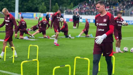 Pierwszy trening polskich piłkarzy pod okiem 2500 kibiców