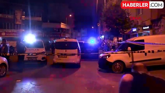 Küçükçekmece'de cadde ortasında kanlı saldırı! Ortalık adeta savaş alanına döndü