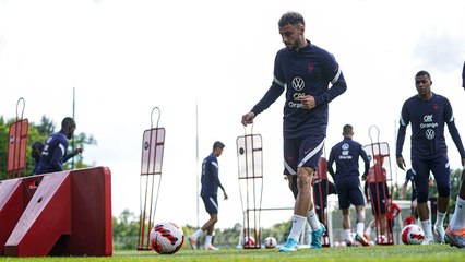 Les Bleus à l'échauffement