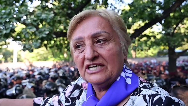 Protesto contra Governo deixa dezenas de feridos na Armênia