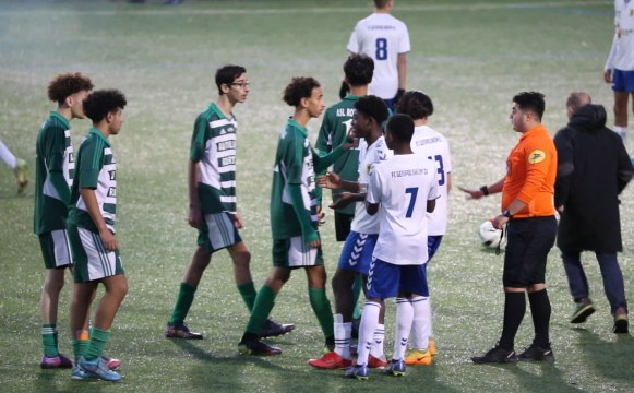 Au coeur d'un match de Coupe de France des Arbitres La Poste