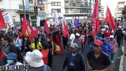 Ecuador elevará "pronto" los precios de la gasolina pese a protestas, dice ministro